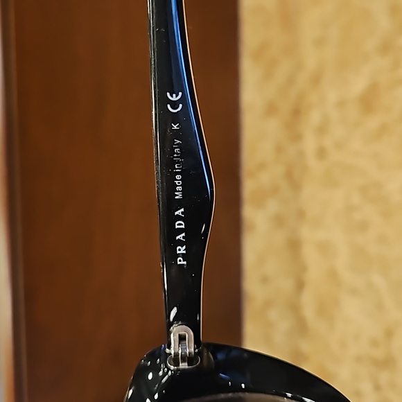 WOMEN'S AUTHENTIC PRADA BLACK SUNGLASSES GLASSES WITH CASE $400 - Picture 5 of 7